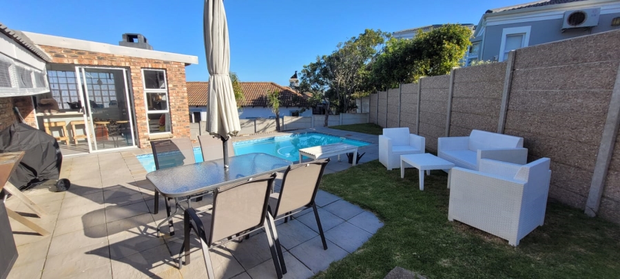 To Let 4 Bedroom Property for Rent in Tergniet Western Cape